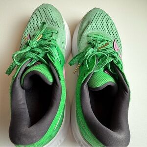 Saucony PWRRUN running shoes.